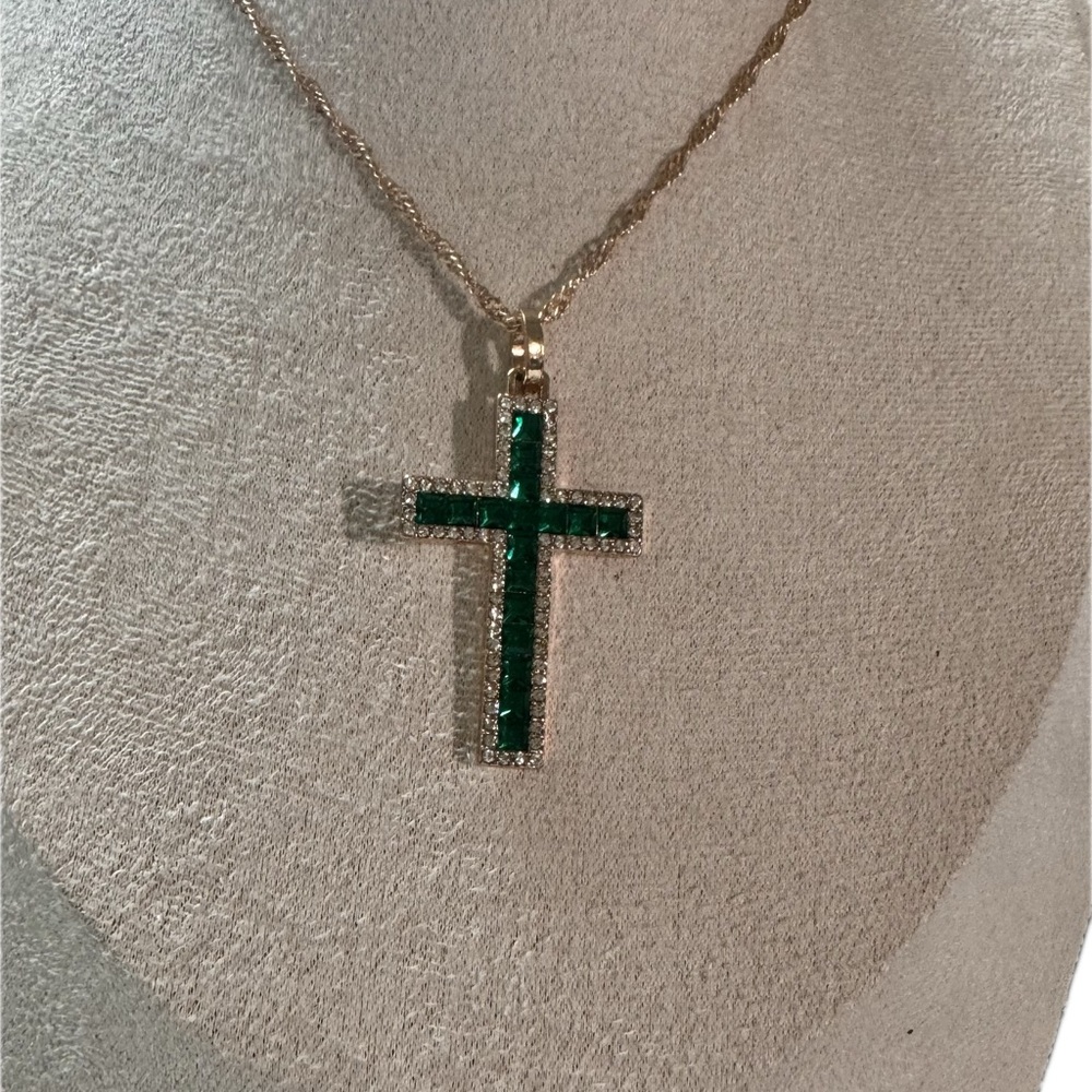 ALDO- SHADFORTH Gold Plated Chain Green Cross Pendant Necklace